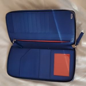 Tumi document holder